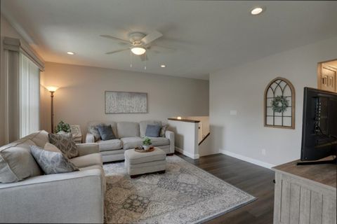 Tiny photo for 518 S 43rd Street, Quincy, IL 62305 (MLS # 100539031)