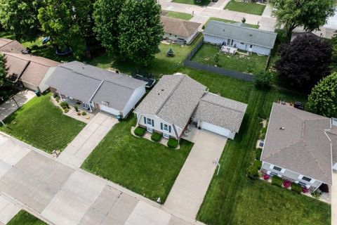 Tiny photo for 518 S 43rd Street, Quincy, IL 62305 (MLS # 100539031)