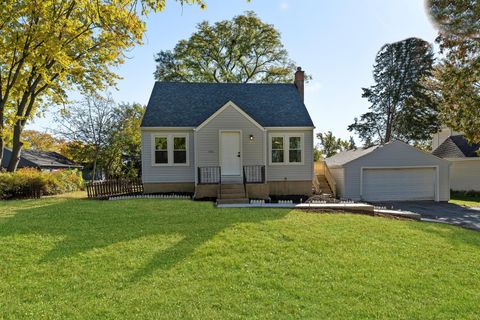 Photo of 436 Circle Avenue, Willowbrook, IL 60527 (MLS # 12508095)