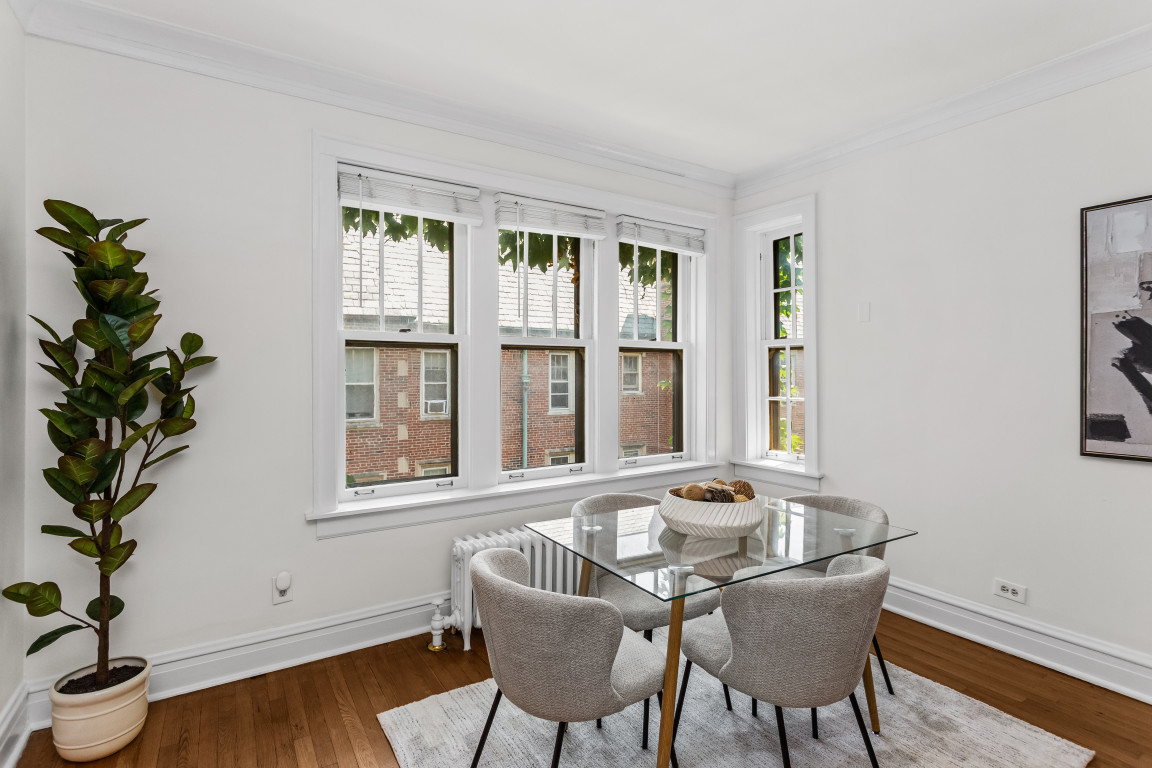 819 Brummel Street 3S