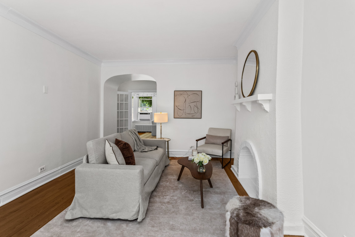 819 Brummel Street 3S