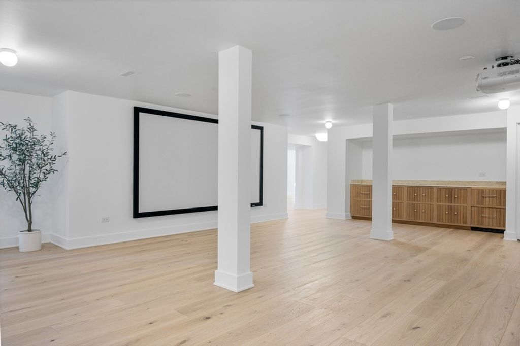listing image 65