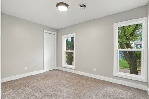 Tiny photo for 1152 E 13th Street, Davenport, IA 52803 (MLS # 12771921)