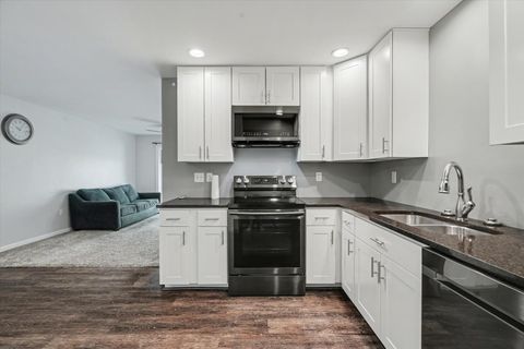 Tiny photo for 1517 Eastview Avenue, Danville, IL 61832 (MLS # 12630683)