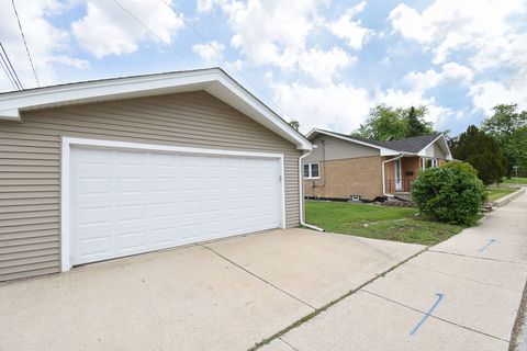 Tiny photo for 9246 S 54th Avenue, Oak Lawn, IL 60453 (MLS # 12642306)