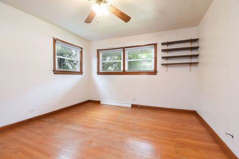 Tiny photo for 9246 S 54th Avenue, Oak Lawn, IL 60453 (MLS # 12642306)