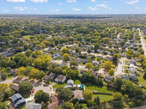 Tiny photo for 2235 Highfield Court, Aurora, IL 60504 (MLS # 12490074)