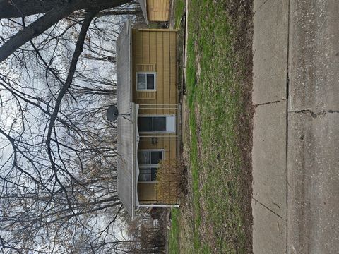 Tiny photo for 812 37th Avenue, Rock Island, IL 61201 (MLS # 12613537)