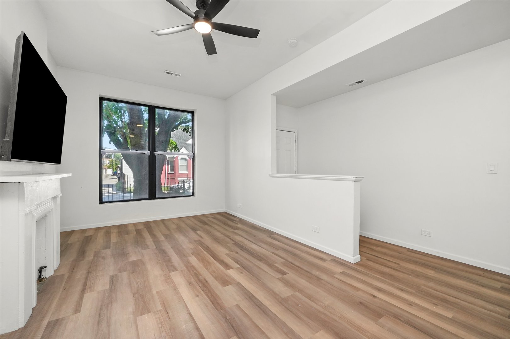 2345 W Grenshaw Street