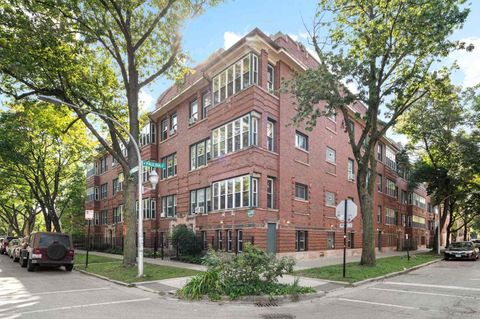 Photo of 7027 N Paulina Street #3S, Chicago, IL 60626 (MLS # 12562389)