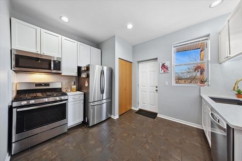 Tiny photo for 7027 N Paulina Street #3S, Chicago, IL 60626 (MLS # 12562389)