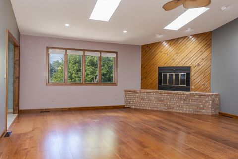 Tiny photo for 2707 Foxridge Run, Bloomington, IL 61704 (MLS # 12653307)