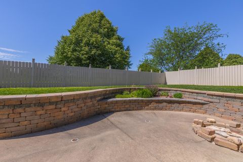 Tiny photo for 2707 Foxridge Run, Bloomington, IL 61704 (MLS # 12653307)