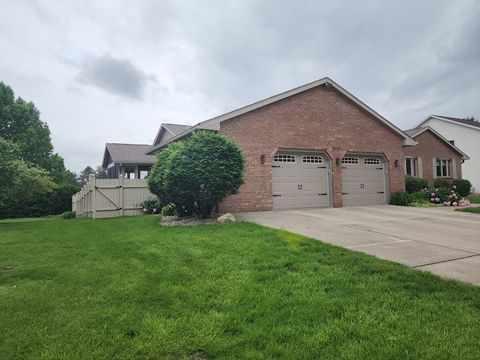 Tiny photo for 2707 Foxridge Run, Bloomington, IL 61704 (MLS # 12653307)