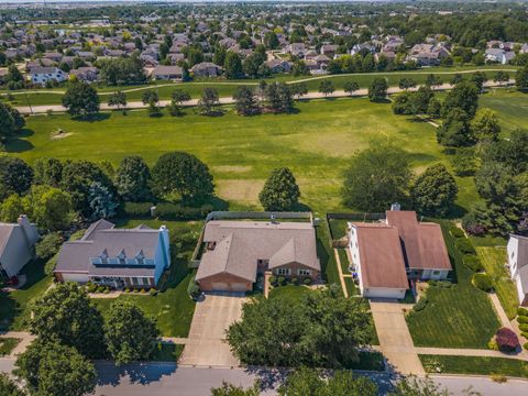 Tiny photo for 2707 Foxridge Run, Bloomington, IL 61704 (MLS # 12653307)