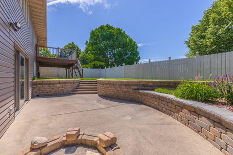 Tiny photo for 2707 Foxridge Run, Bloomington, IL 61704 (MLS # 12653307)
