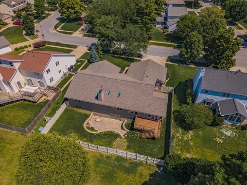 Tiny photo for 2707 Foxridge Run, Bloomington, IL 61704 (MLS # 12653307)
