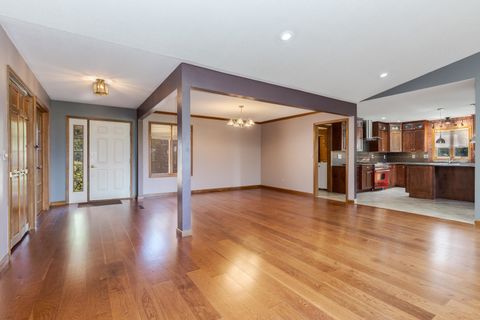 Tiny photo for 2707 Foxridge Run, Bloomington, IL 61704 (MLS # 12653307)