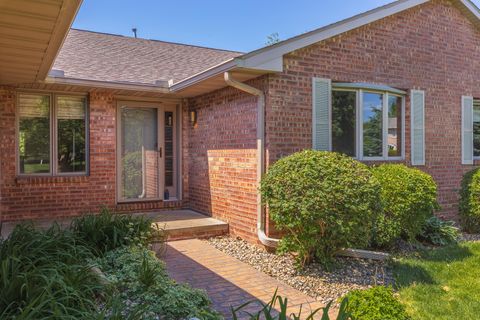 Tiny photo for 2707 Foxridge Run, Bloomington, IL 61704 (MLS # 12653307)