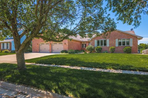 Tiny photo for 2707 Foxridge Run, Bloomington, IL 61704 (MLS # 12653307)