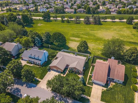 Tiny photo for 2707 Foxridge Run, Bloomington, IL 61704 (MLS # 12653307)