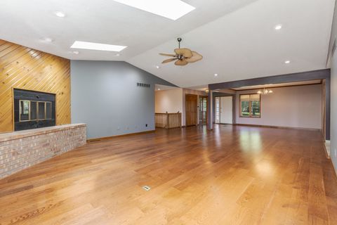 Tiny photo for 2707 Foxridge Run, Bloomington, IL 61704 (MLS # 12653307)