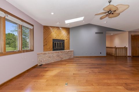 Tiny photo for 2707 Foxridge Run, Bloomington, IL 61704 (MLS # 12653307)