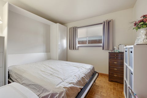 Tiny photo for 537 Farthing Lane, Des Plaines, IL 60016 (MLS # 12788342)