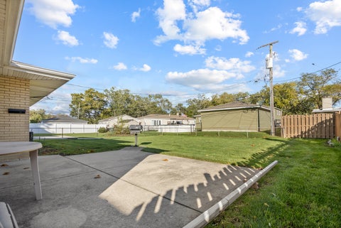 Tiny photo for 537 Farthing Lane, Des Plaines, IL 60016 (MLS # 12788342)