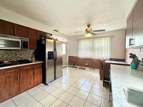 Tiny photo for 8404 S 79th Avenue, Justice, IL 60458 (MLS # 12624550)