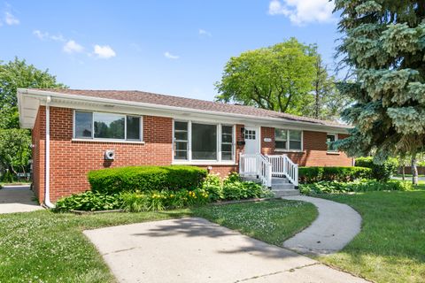 A home in Mount Prospect