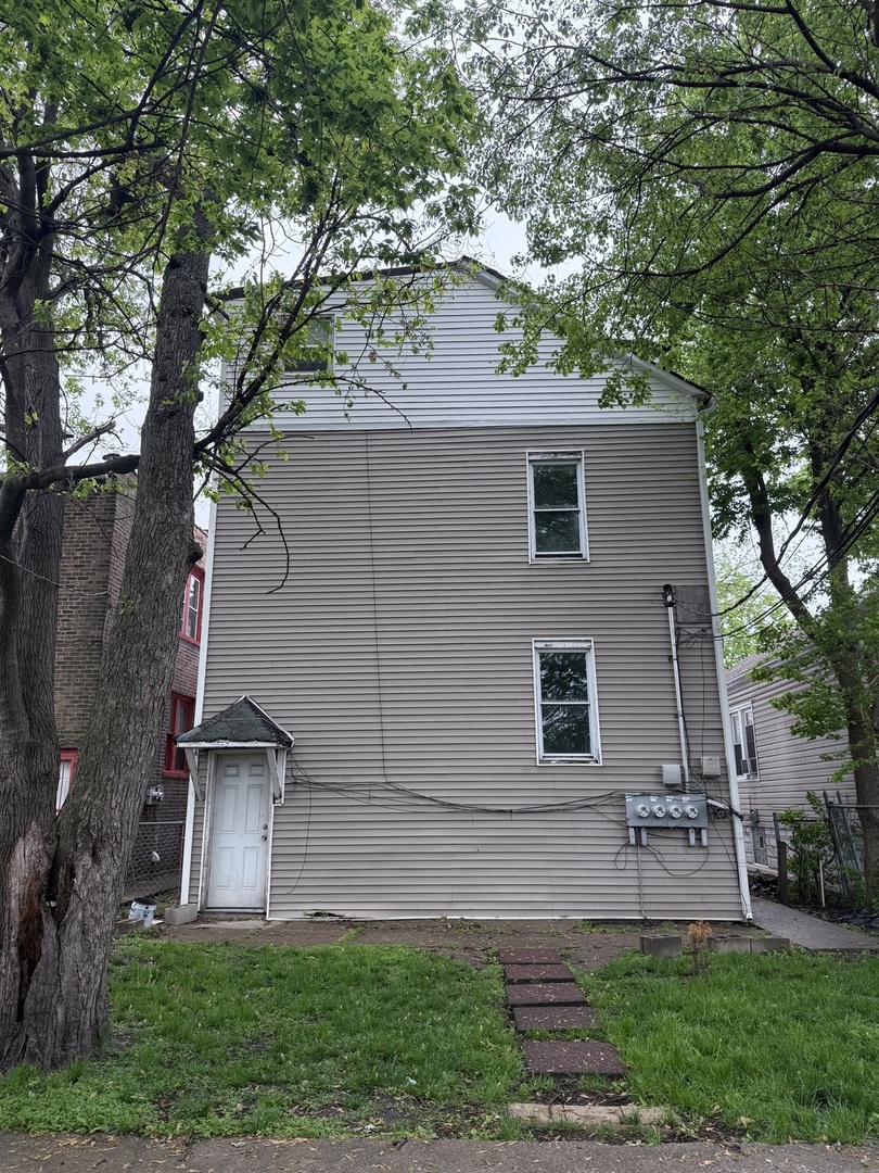 10230 S Yates Boulevard