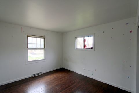 Tiny photo for 203 E Donovan Avenue, Woodstock, IL 60098 (MLS # 12621334)