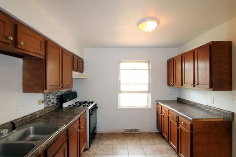 Tiny photo for 203 E Donovan Avenue, Woodstock, IL 60098 (MLS # 12621334)