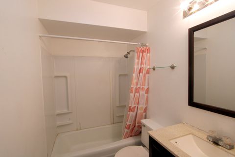 Tiny photo for 203 E Donovan Avenue, Woodstock, IL 60098 (MLS # 12621334)
