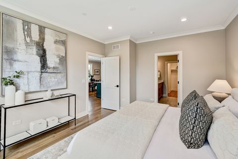 Tiny photo for 129 Harding Court, Glen Ellyn, IL 60137 (MLS # 12539420)