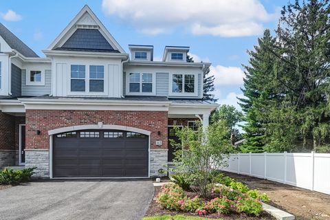 Photo of 129 Harding Court, Glen Ellyn, IL 60137 (MLS # 12539420)