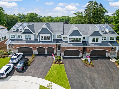 Tiny photo for 129 Harding Court, Glen Ellyn, IL 60137 (MLS # 12539420)