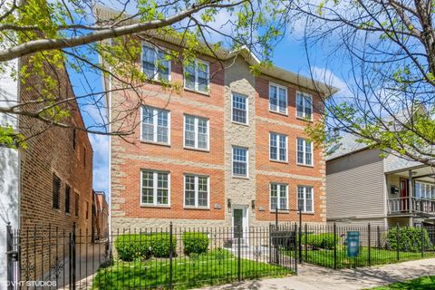 1754 W Wellington Avenue 1W Chicago IL 60657