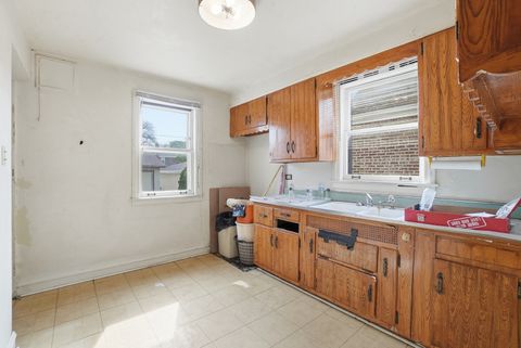 Tiny photo for 7339 N Osceola Avenue, Chicago, IL 60631 (MLS # 12594212)