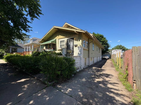 Tiny photo for 14032 S Burnham Avenue, Burnham, IL 60633 (MLS # 12689104)