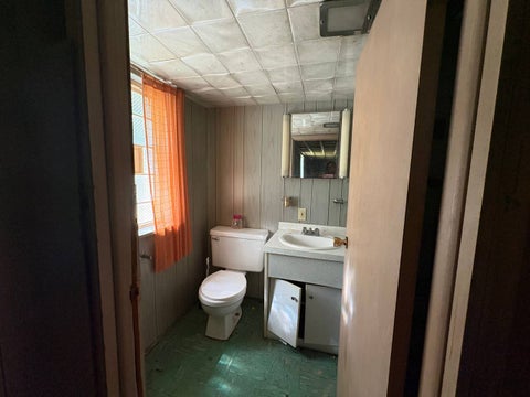 Tiny photo for 14032 S Burnham Avenue, Burnham, IL 60633 (MLS # 12689104)