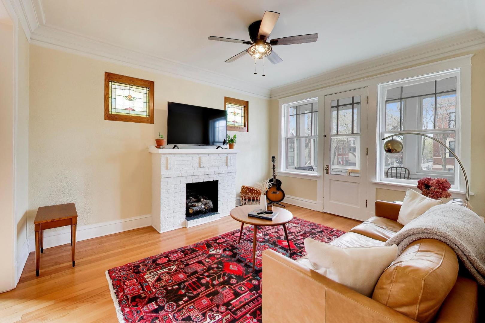 1657 W Winona Street