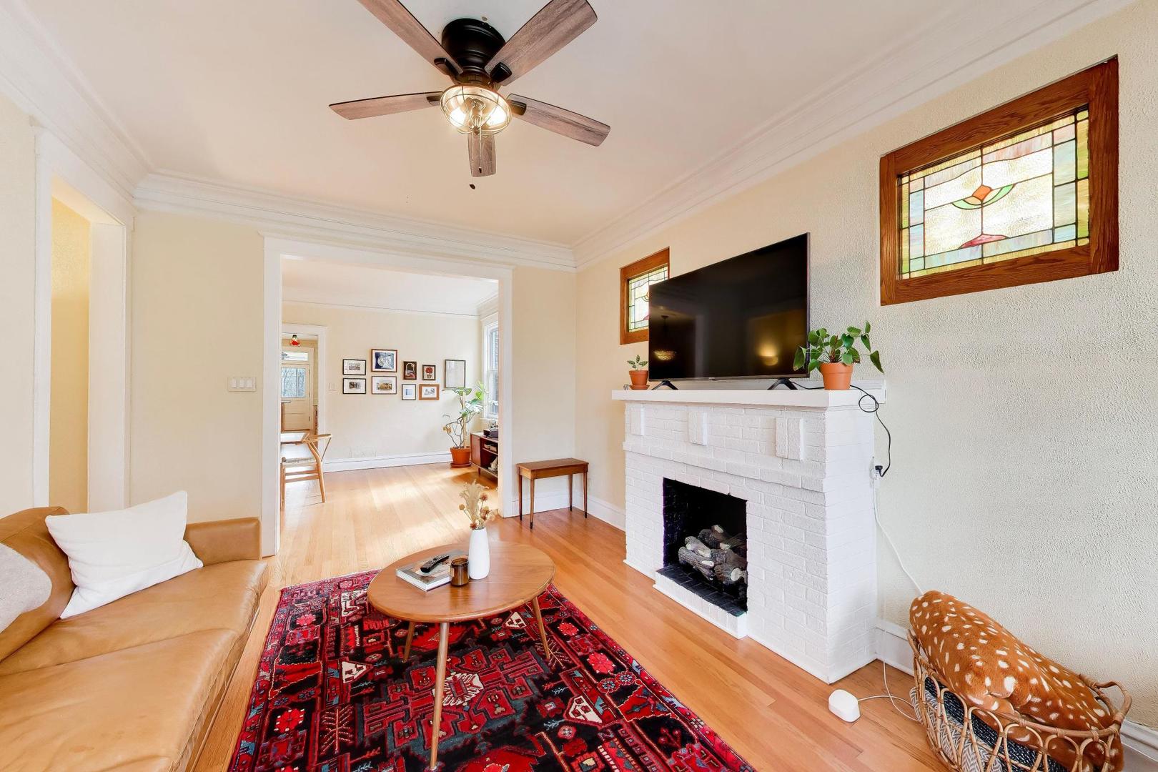 1657 W Winona Street