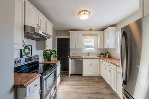 Tiny photo for 3017 Gabriel Avenue, Zion, IL 60099 (MLS # 12597761)