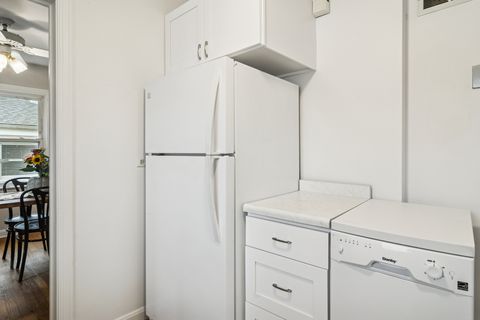 Tiny photo for 437 S Vail Avenue, Arlington Heights, IL 60005 (MLS # 12494366)