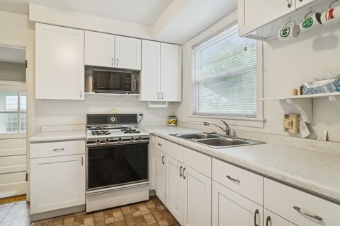 Tiny photo for 437 S Vail Avenue, Arlington Heights, IL 60005 (MLS # 12494366)