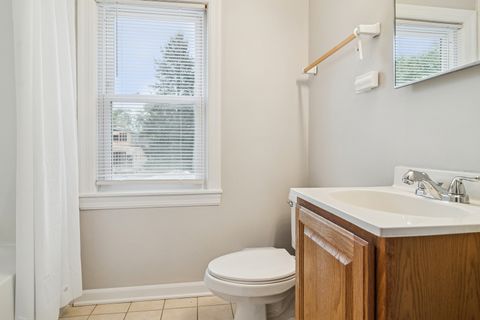 Tiny photo for 437 S Vail Avenue, Arlington Heights, IL 60005 (MLS # 12494366)