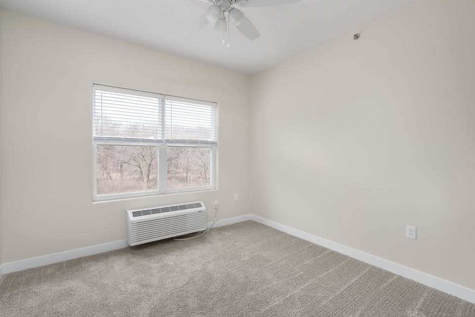 1156 Devils Glen Road 302
