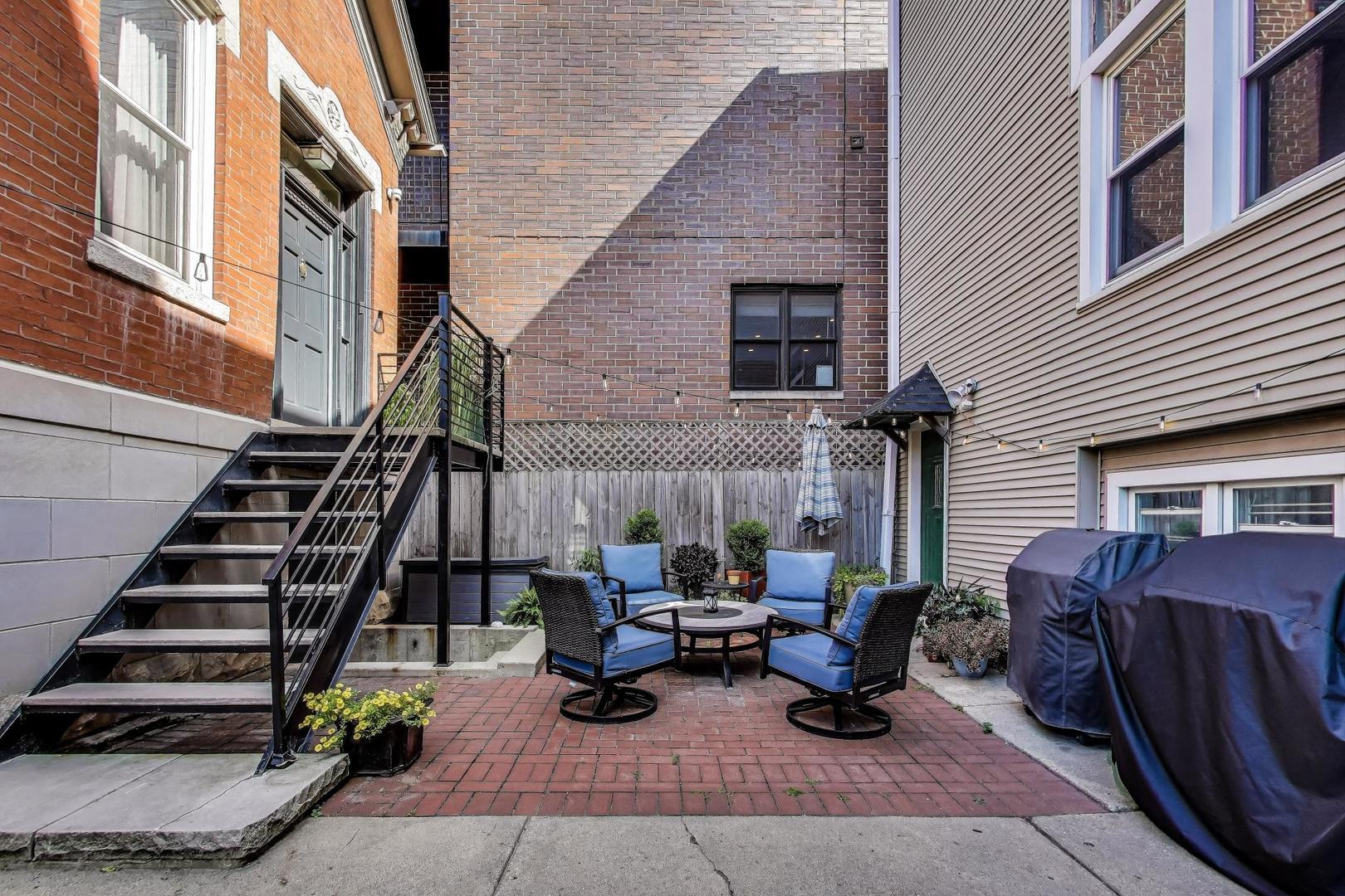 918 N Winchester Avenue 4